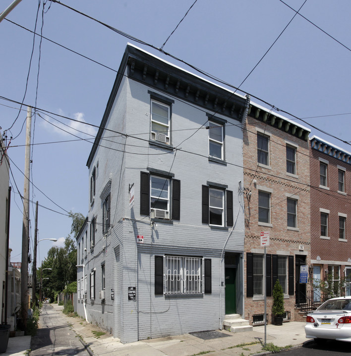 734 S 20th St in Philadelphia, PA - Building Photo