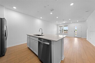 11248 Blue Bay Dr in Orlando, FL - Building Photo - Building Photo