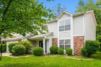 2946 Scottsdale Dr in Indianapolis, IN - Foto de edificio - Building Photo