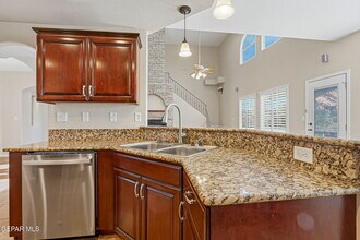 6398 Franklin Summit Drive in El Paso, TX - Building Photo - Building Photo