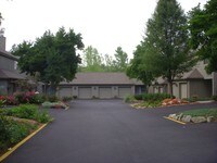 Building Photo - DICKINSON MANOR Apartments in Mahwah, New Jersey