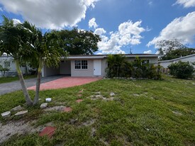 17131 NW 52nd Ave in Miami Gardens, FL - Building Photo