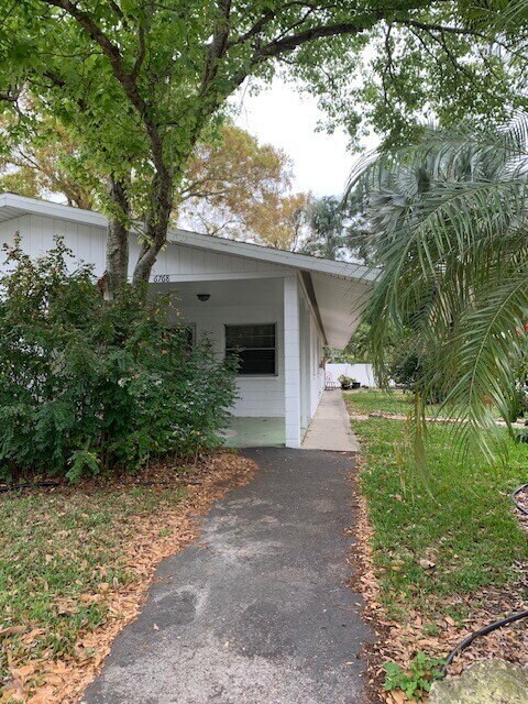 6770 49th Ave N in St. Petersburg, FL - Foto de edificio