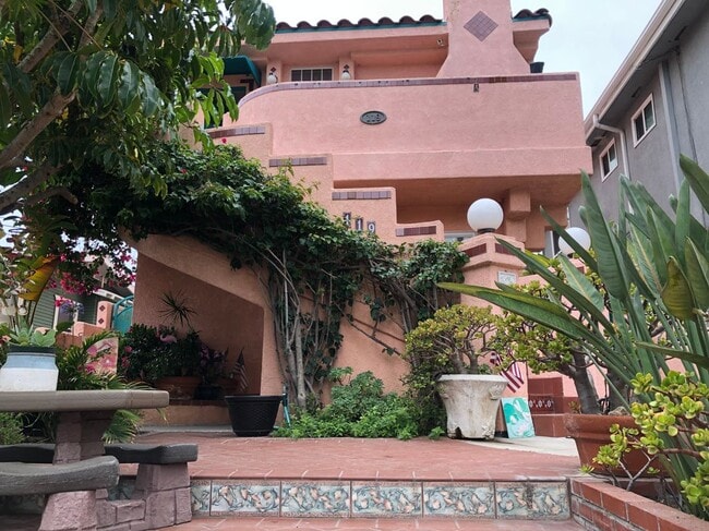 property at 119 9th St