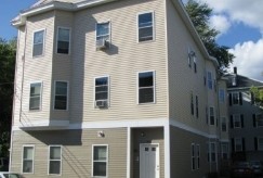 420 Broadway St in Lowell, MA - Building Photo