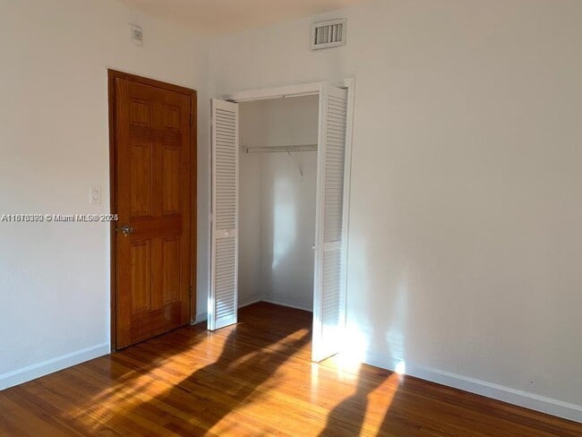 7207 Bay Dr in Miami Beach, FL - Building Photo - Building Photo