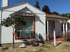 225 Poplar Ave in Santa Cruz, CA - Building Photo