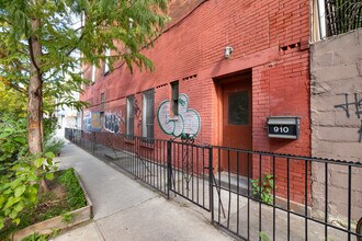 912 Metropolitan Ave in Brooklyn, NY - Building Photo - Building Photo