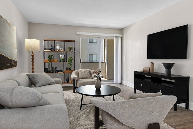 Deerwood Apartments in Corona, CA - Foto de edificio - Building Photo