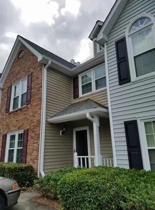 30 Cedar Knoll Dr in Greensboro, NC - Foto de edificio