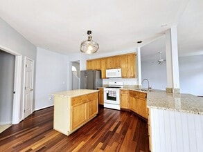 2408 Bayview Dr in Nashville, TN - Building Photo - Building Photo