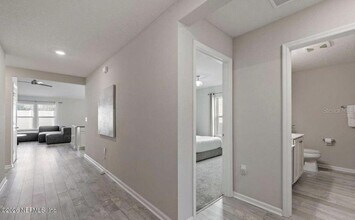 3106 Hawks Hl Ln in Jacksonville, FL - Building Photo - Building Photo