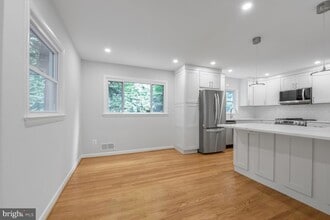 1403 Ellison St in Falls Church, VA - Building Photo - Building Photo