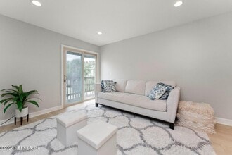 410 1st St S in Jacksonville Beach, FL - Building Photo - Building Photo