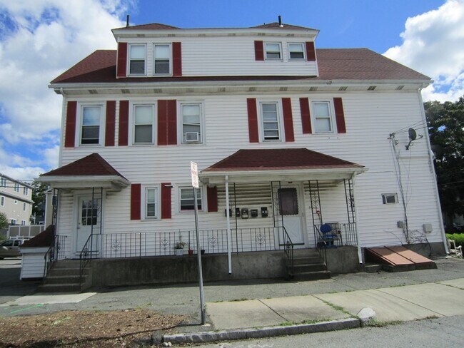263 River St-Unit -3 in Waltham, MA - Building Photo - Building Photo
