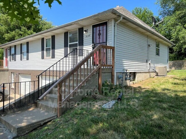 1633 Jackson Ave in Kansas City, MO - Building Photo - Building Photo