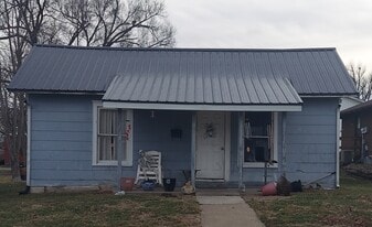 1406 N Washington St in Mexico, MO - Building Photo