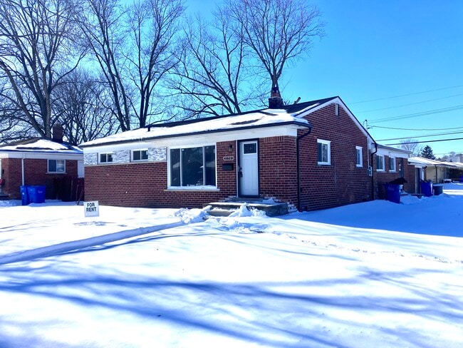 property at 21781 Logue Ave