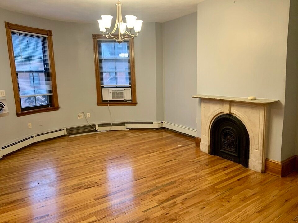 95 E Brookline St, Unit 3 in Boston, MA - Building Photo