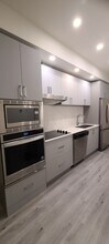 880 Saucier Av in Kelowna, BC - Building Photo - Building Photo
