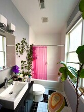 3577 Warder St NW, Unit 3577 Warder St NW in Washington, DC - Foto de edificio - Building Photo