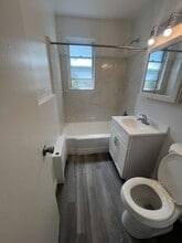 151 South Munn Ave in East Orange, NJ - Building Photo - Interior Photo