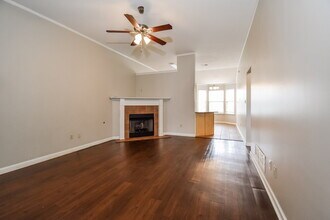 8456 Cross Point Dr in Olive Branch, MS - Building Photo - Building Photo