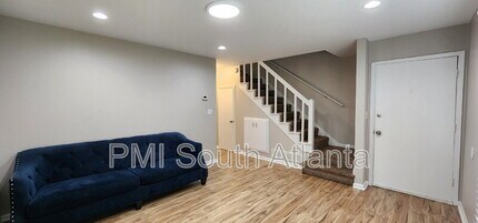 834 Ridge Ave in Stone Mountain, GA - Building Photo - Building Photo