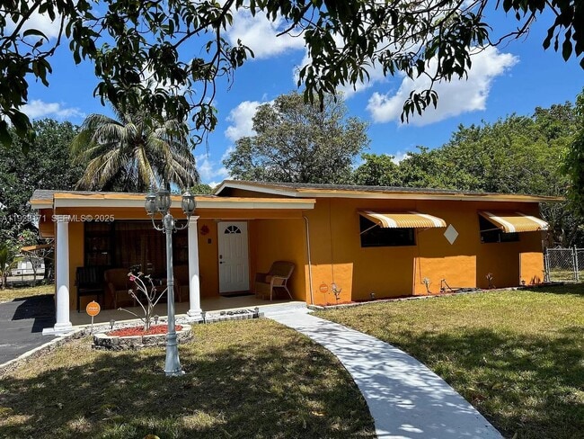 1536 NW 15th Ave in Fort Lauderdale, FL - Building Photo - Building Photo