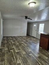 503 De Resine Carre St in Seffner, FL - Building Photo - Building Photo