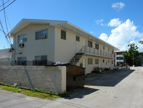 Arch Creek Place in North Miami, FL - Building Photo - Building Photo