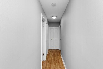 3825 N Pine Grove Ave in Chicago, IL - Building Photo - Building Photo