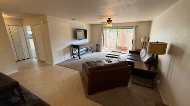 6150 Gulfport Blvd S, Unit 106 in Gulfport, FL - Foto de edificio - Building Photo