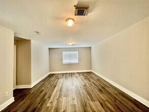 1511 Nichole Woods Dr in Houston, TX - Foto de edificio - Building Photo