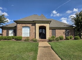 462 Pinebrook Cir in Brandon, MS - Building Photo