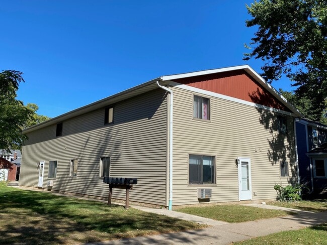 721 Division St, Unit 4