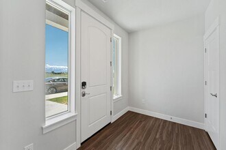 1922 N 3330 W in Eagle Mountain, UT - Building Photo - Building Photo