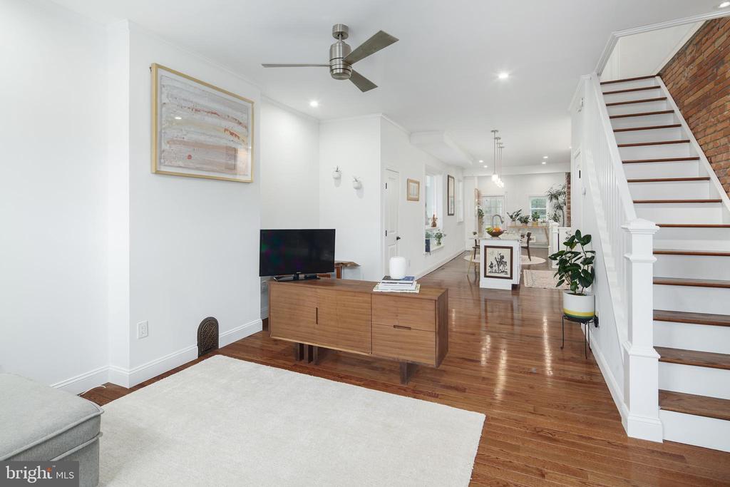 1013 S 25th St in Philadelphia, PA - Building Photo