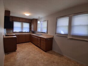 1508 E English St in Danville, IL - Building Photo - Building Photo
