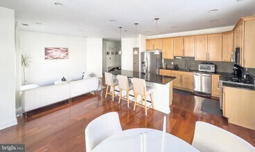 2350 NJ-33 in Trenton, NJ - Building Photo - Building Photo