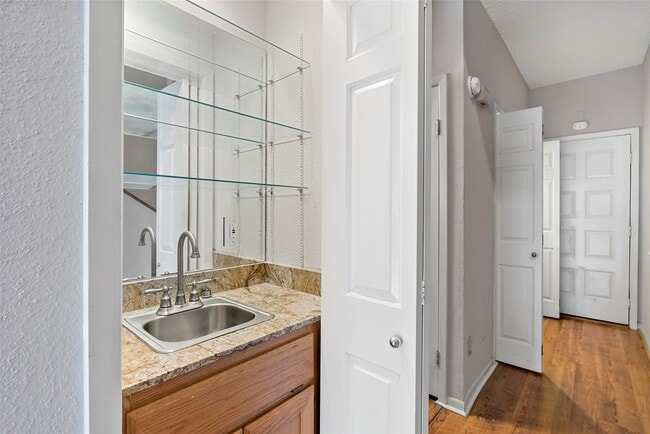 property at 3122 Camelot Dr