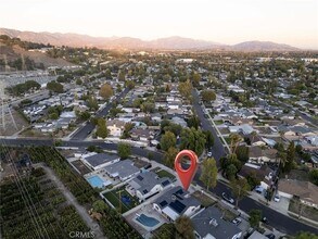 11377 Gaynor Ave in Los Angeles, CA - Foto de edificio - Building Photo