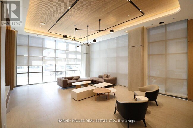 65 Annie Craig Dr in Toronto, ON - Building Photo - Building Photo