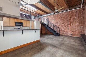 644 Wells St SW in Atlanta, GA - Building Photo - Building Photo