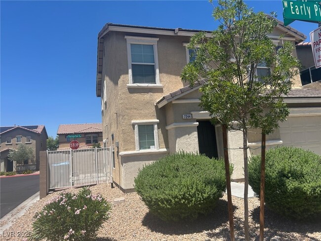 7244 Early Pioneer Ave in Las Vegas, NV - Building Photo - Building Photo