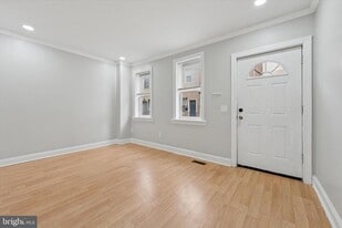 1020 S Bouvier St in Philadelphia, PA - Building Photo