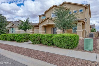 2124 Thomas Lackland St in El Paso, TX - Building Photo - Building Photo