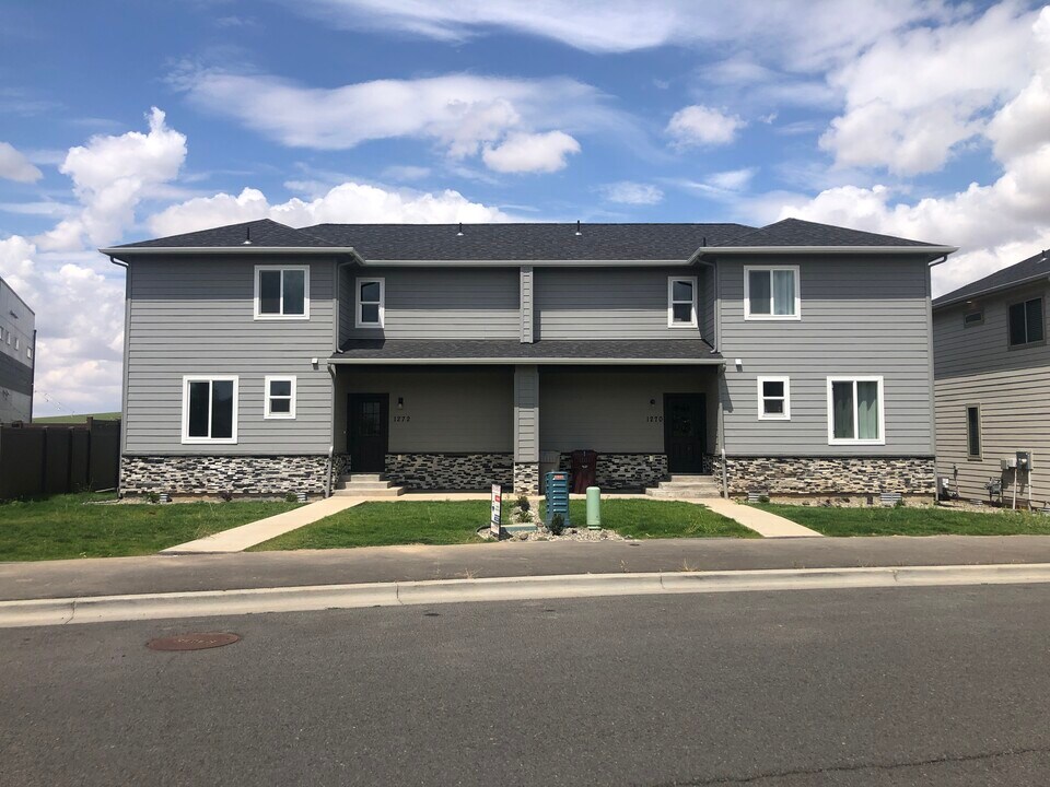 1272 NW Terre View Dr in Pullman, WA - Foto de edificio