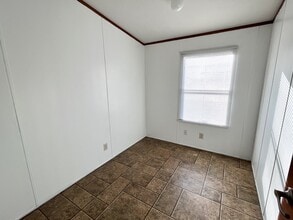 102 S 17th St in Mannsville, OK - Building Photo - Building Photo