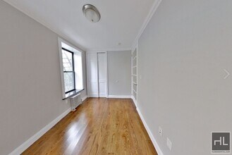 E 100TH ST. in New York, NY - Foto de edificio - Building Photo